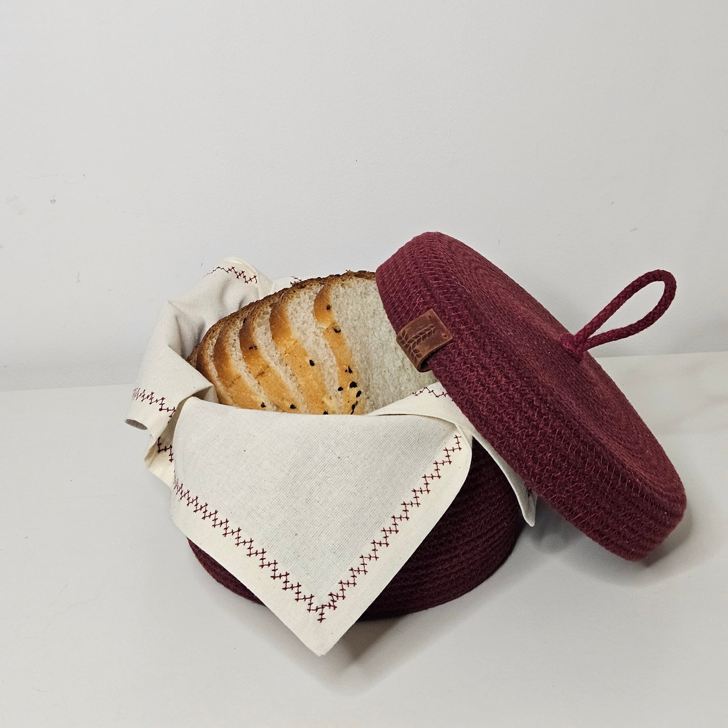 ONE TALAN - Bread Basket