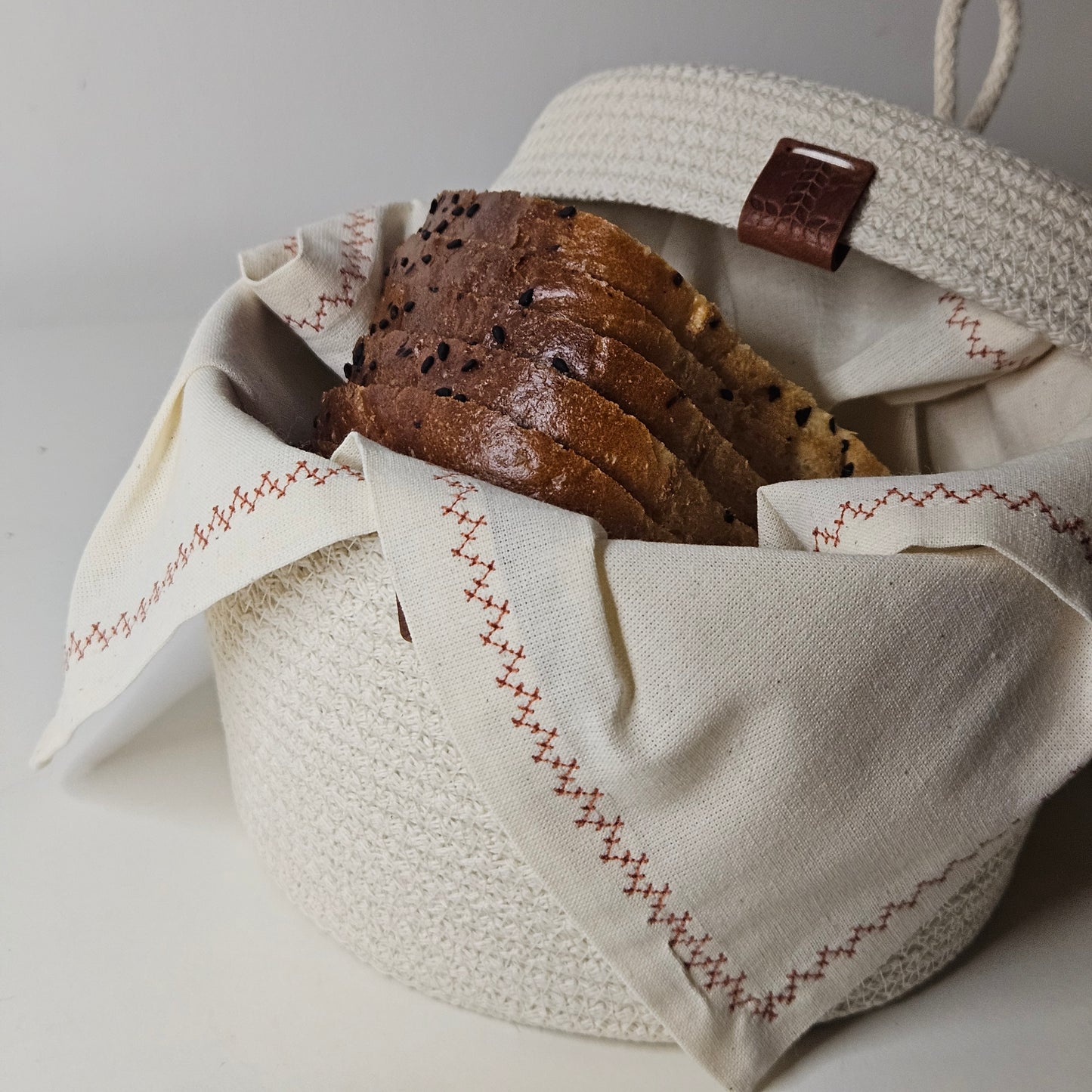 ONE TALAN - Bread Basket