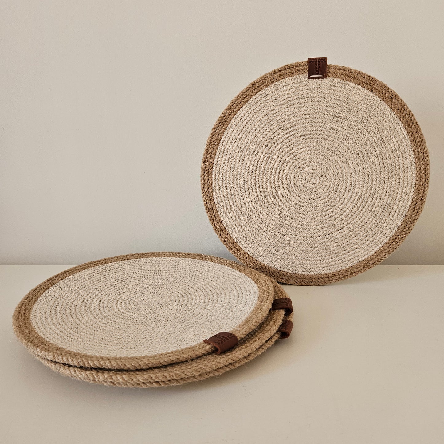 ONE TALAN - Placemats (Cotton knitted cord with jute edging)
