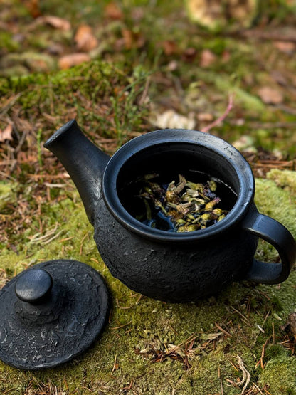 Handgefertigtes Keramik- und Kräutertee-Set